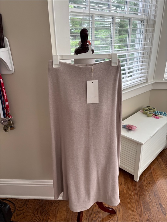Zara Dresses & Skirts - Zara Dusty Mauve Knit Maxi Skirt